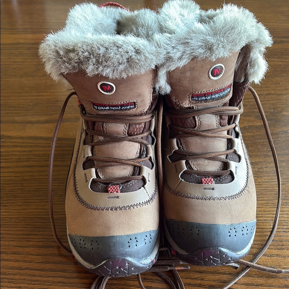 Merrill 400gram insulated waterproof Vibram soles fur lined boots EUC
